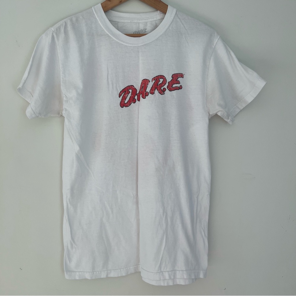 D.A.RE. Vintage Short Sleeve T-Shirt Lion Design Size Small
